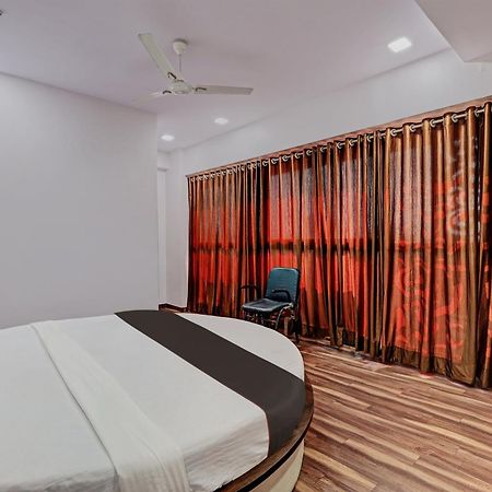 Hotel O Royal Inn Ahmedabad Exterior photo