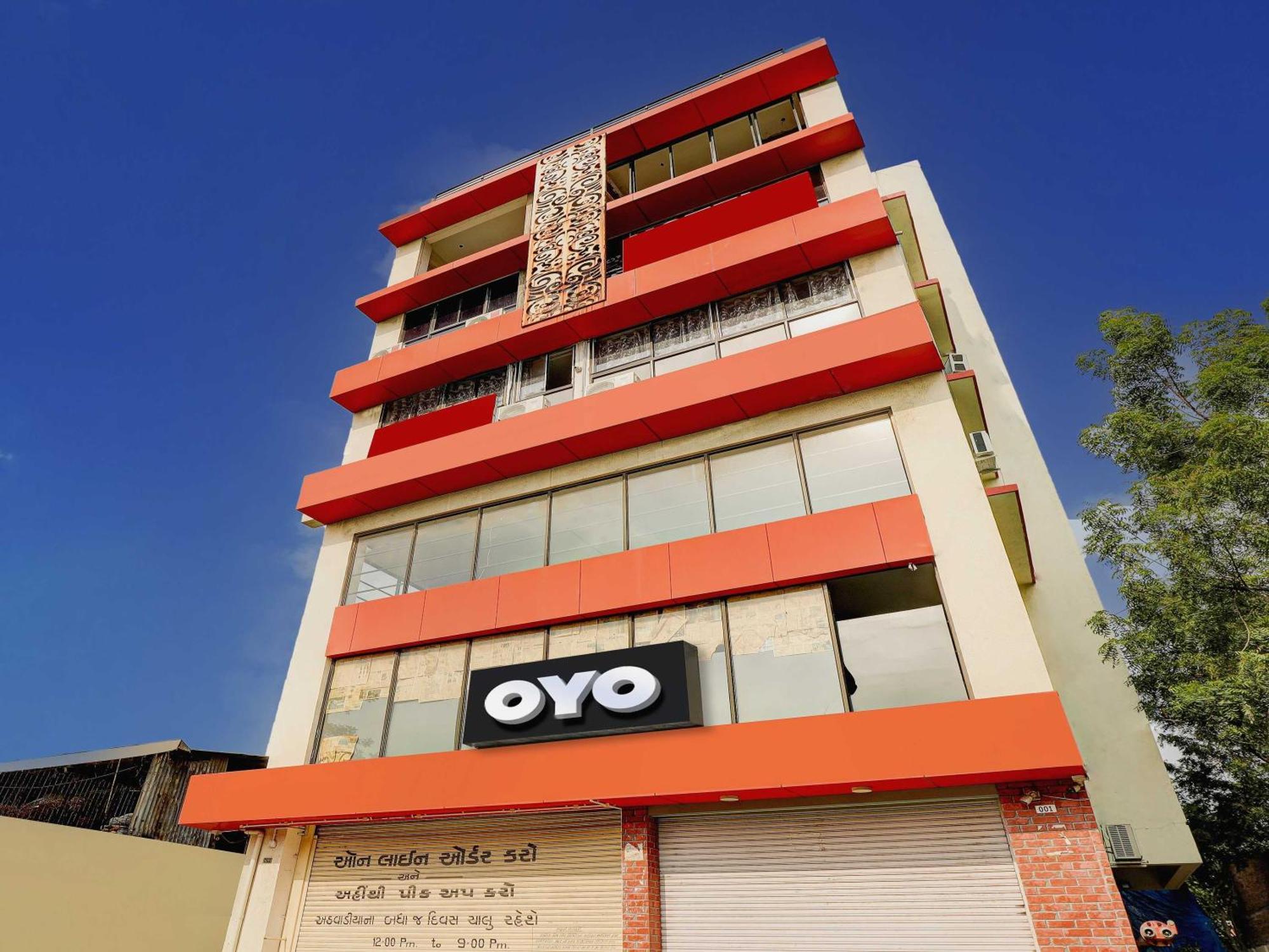 Hotel O Royal Inn Ahmedabad Exterior photo