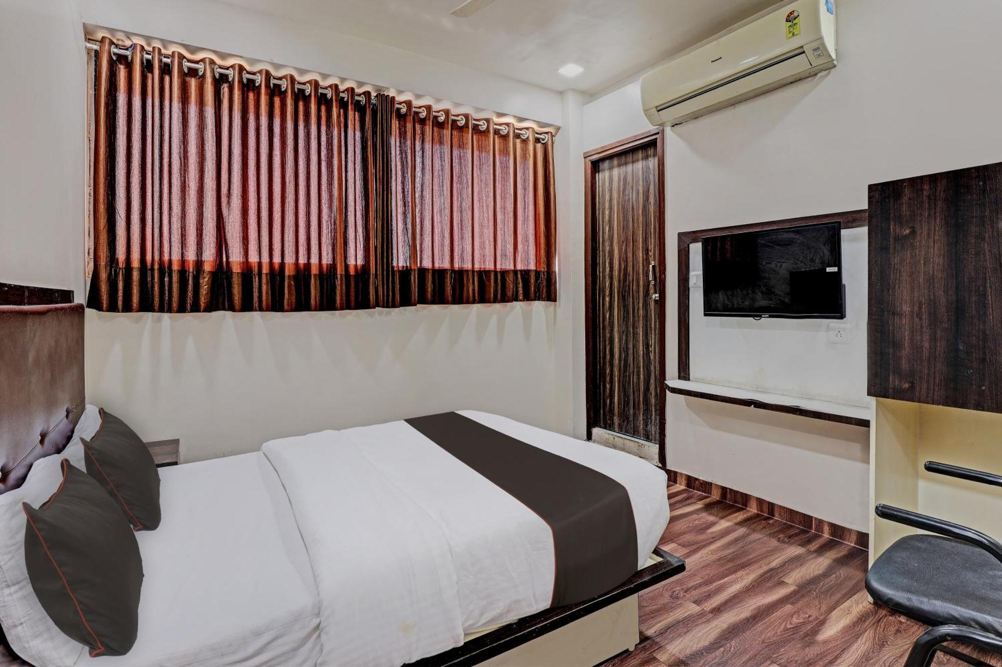 Hotel O Royal Inn Ahmedabad Exterior photo