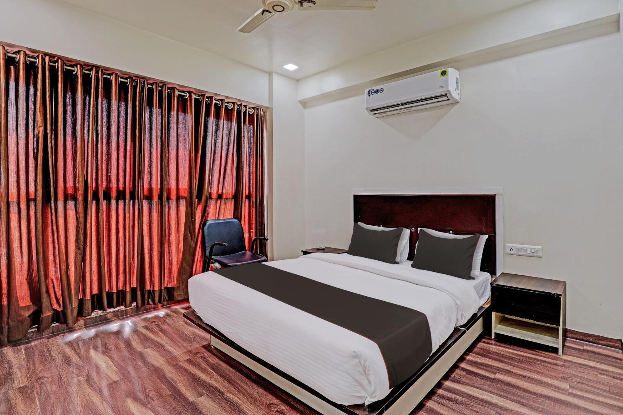 Hotel O Royal Inn Ahmedabad Exterior photo